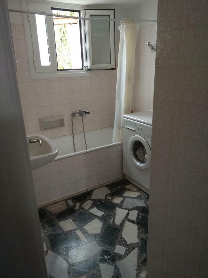 Kalloni  70M2 Neoclassic Villa, Excellent Location Great View Last House Of Village מראה חיצוני תמונה